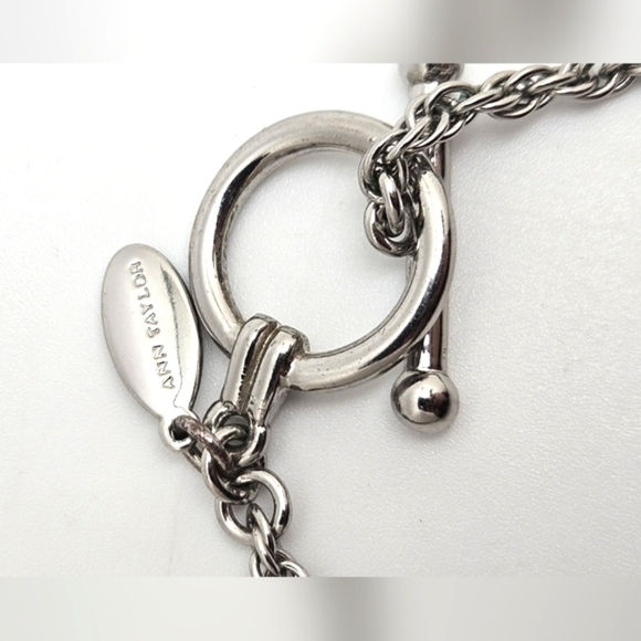 ๐ข3/$19๐ข ANN TAYLOR Sparkling Rhinestone Glass Statement Necklace Silver - Picture 5 of 6